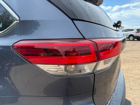 Used 2018 Toyota Highlander Limited Platinum AWD/4WD image 12