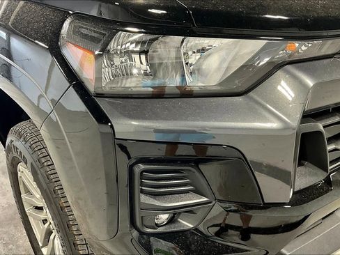 Used 2024 Chevrolet Colorado LT w/ LT Convenience Package II image 39