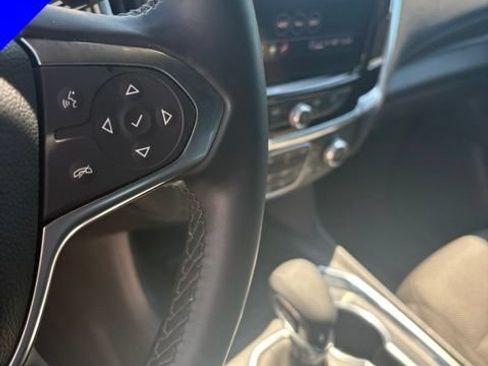 Used 2023 Chevrolet Traverse LT FWD image 15