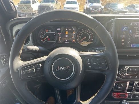Used 2024 Jeep Wrangler Willys image 10