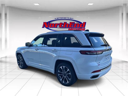 Used 2022 Jeep Grand Cherokee Overland image 5