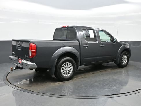 Used 2015 Nissan Frontier SV w/ SV Value Truck Package image 6