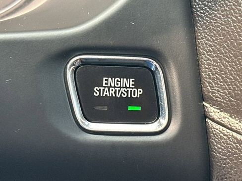 Used 2023 GMC Acadia SLE w/ Driver Convenience Package image 37