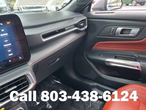 Used 2024 Ford Mustang Premium image 20