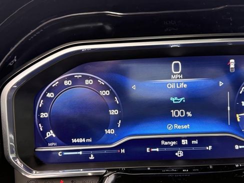 Used 2024 Chevrolet Silverado 2500 LT w/ Convenience Package image 14