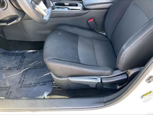 Used 2024 Nissan Sentra SV FWD image 32