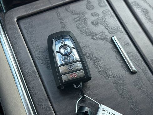 Used 2024 Lincoln Navigator Reserve AWD/4WD image 29