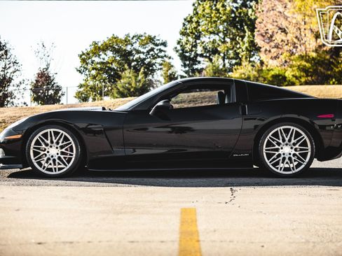 Used 2006 Chevrolet Corvette Coupe image 14