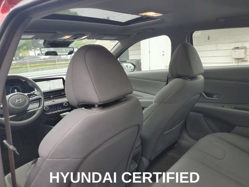 Certified 2025 Hyundai Elantra SEL FWD image 25