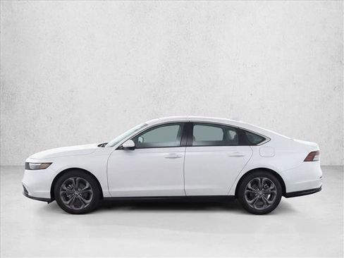 Used 2023 Honda Accord EX image 4