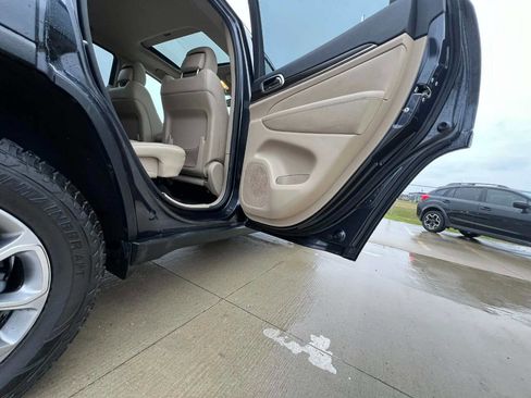 Used 2014 Jeep Grand Cherokee Limited image 16