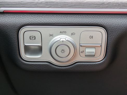 Used 2024 Mercedes-Benz GLE 350 4MATIC image 22