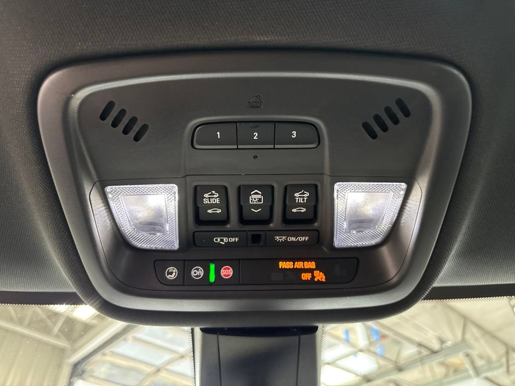 Used 2023 Chevrolet Traverse LT w/ LT Premium Package AWD/4WD image 39