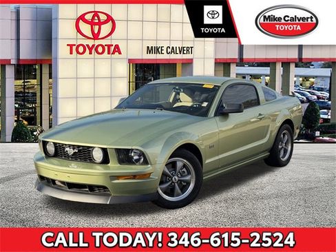 Used 2005 Ford Mustang GT image 1