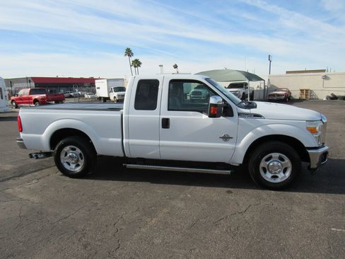 Used 2011 Ford F250 XLT w/ XLT Appearance Pkg image 5