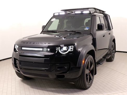Used 2023 Land Rover Defender 110 X AWD/4WD image 6