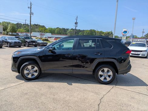 Used 2023 Toyota RAV4 XLE image 4