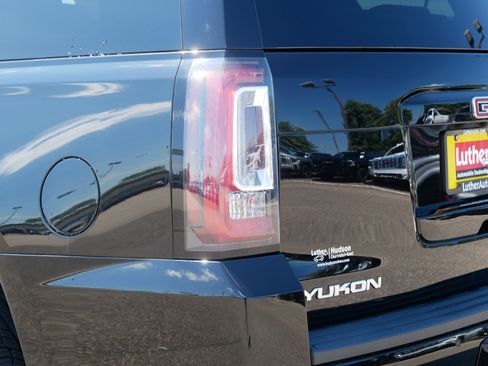 Used 2020 GMC Yukon SLT w/ Open Road Package AWD/4WD image 17