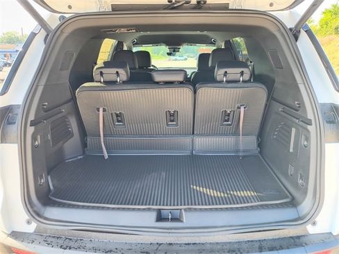 New 2026 Chevrolet Traverse LT w/ Enhanced Driving Package image 14