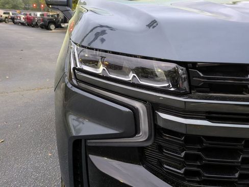 Used 2021 Chevrolet Suburban Z71 w/ Rear Media and Nav Package AWD/4WD image 10