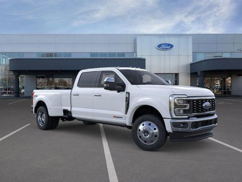 New 2026 Ford F450 Lariat w/ Lariat Premium Package image 8