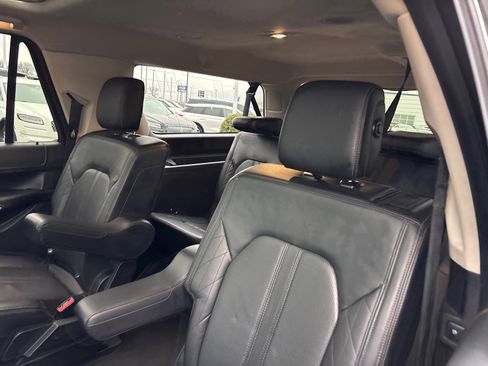 Used 2018 Ford Expedition Max Platinum image 27