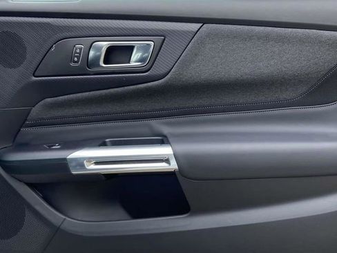 New 2025 Ford Mustang Coupe image 5