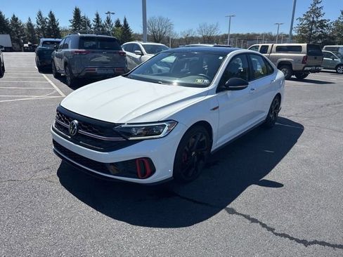 Used 2024 Volkswagen Jetta GLI Autobahn w/ GLI Black Package image 3