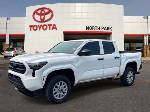 Certified 2026 Toyota Tacoma SR AWD/4WD image 1