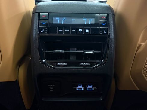 Used 2023 Jeep Grand Cherokee Summit w/ Adv Protech Group IV AWD/4WD image 51