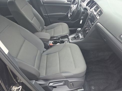 Used 2018 Volkswagen Golf S FWD image 15