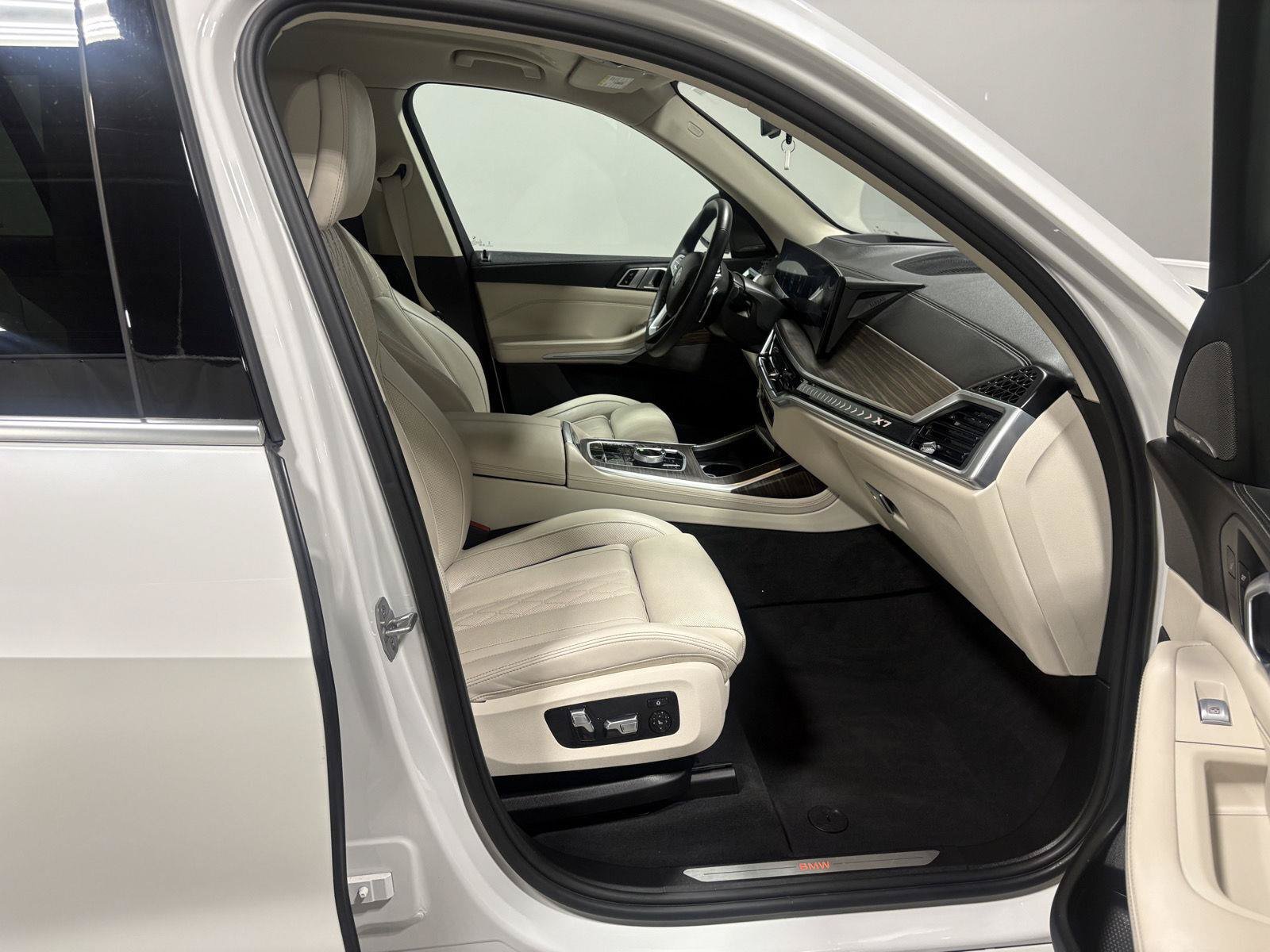 Used 2024 BMW X7 xDrive40i w/ Executive Package AWD/4WD image 8