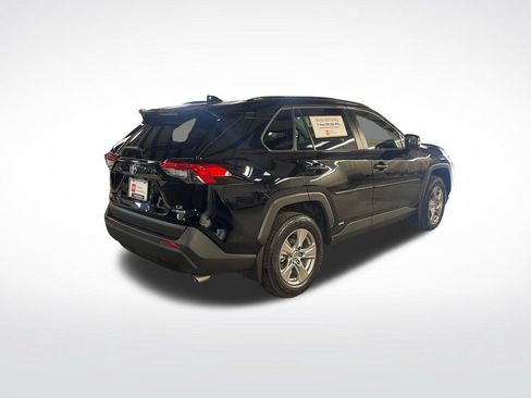 Certified 2024 Toyota RAV4 LE AWD/4WD image 5
