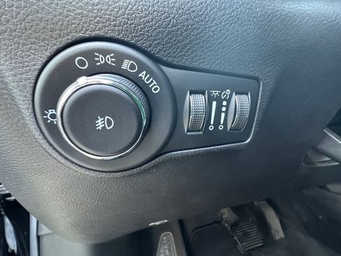 Used 2022 Jeep Compass Limited AWD/4WD image 24