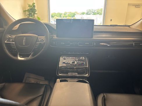 Certified 2023 Lincoln Nautilus AWD w/ Premium Package image 8