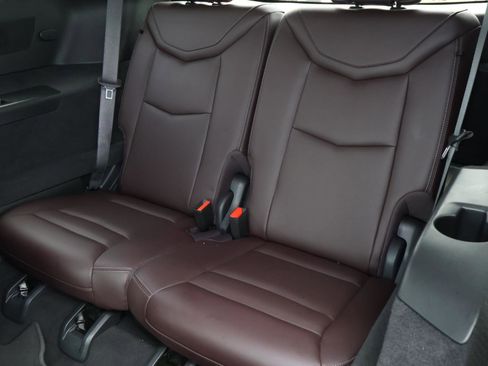 Used 2024 Cadillac XT6 Premium Luxury FWD image 26