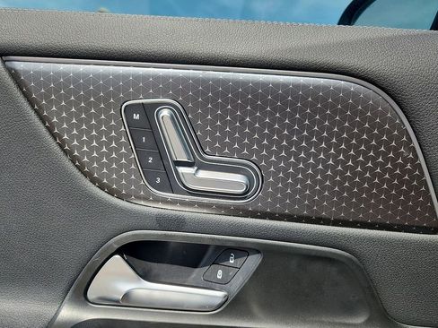 New 2025 Mercedes-Benz GLA 250 image 17
