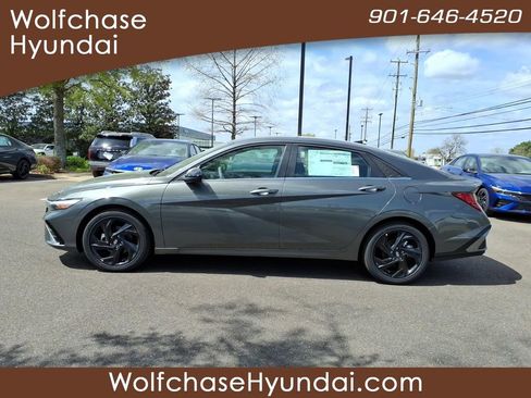 New 2026 Hyundai Elantra SEL Sport Premium FWD image 2