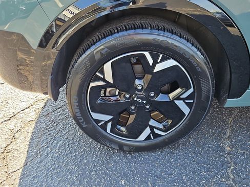 Used 2023 Kia Niro Wind w/ Wind Preserve Package image 32
