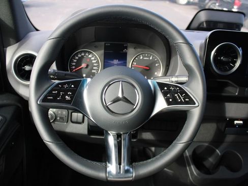 New 2025 Mercedes-Benz Sprinter 4500 image 4
