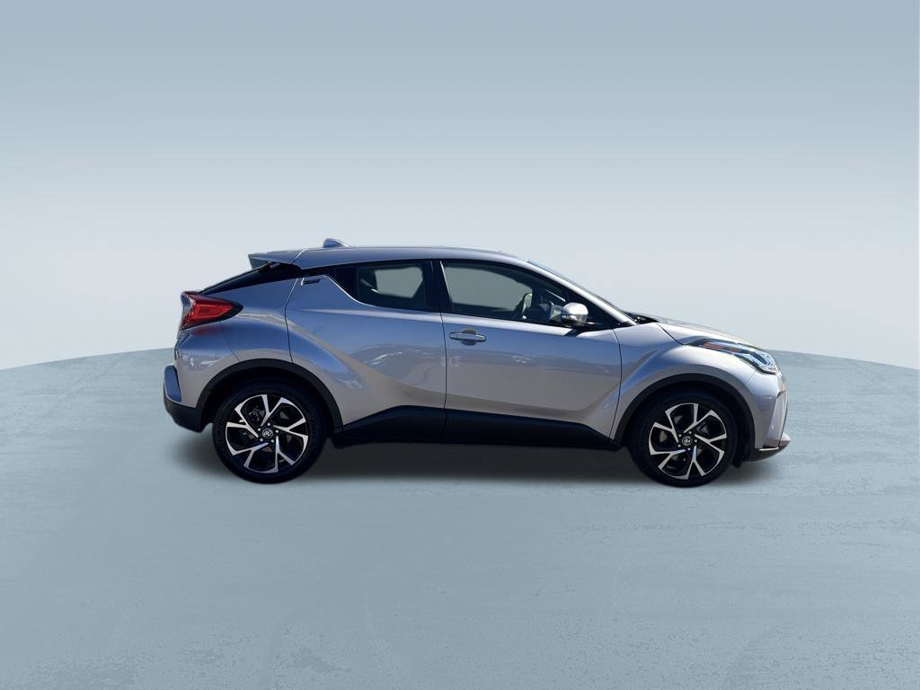Used 2020 Toyota C-HR XLE FWD image 9