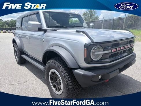 Used 2024 Ford Bronco Outer Banks w/ Sasquatch Package AWD/4WD image 1