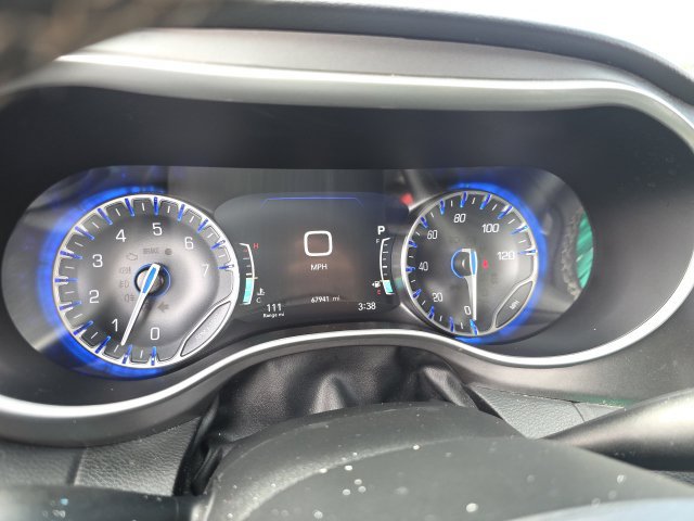 Used 2023 Chrysler Pacifica Touring-L FWD image 20