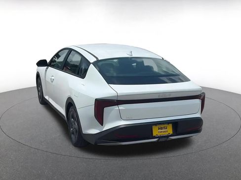 Used 2025 Kia K4 FWD image 11