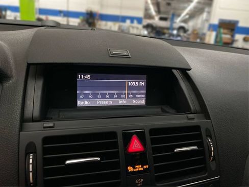 Used 2009 Mercedes-Benz C 300 4MATIC Sedan image 30