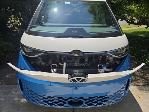 Used 2025 Volkswagen ID. Buzz 1st Edition AWD/4WD image 14