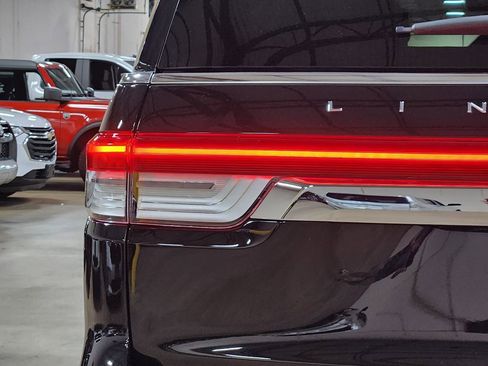 Used 2023 Lincoln Navigator Reserve AWD/4WD image 20
