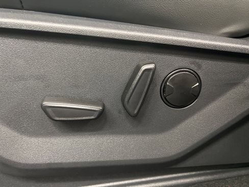 New 2026 Ford Expedition Active image 27