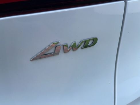 Used 2025 Genesis GV70 2.5T image 13