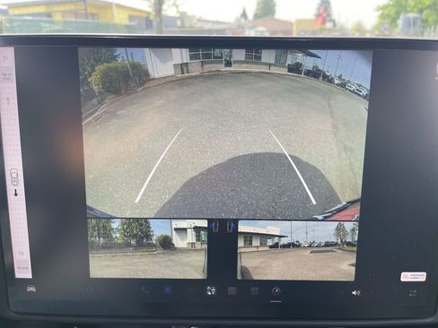 Used 2024 Tesla Model X AWD/4WD image 15
